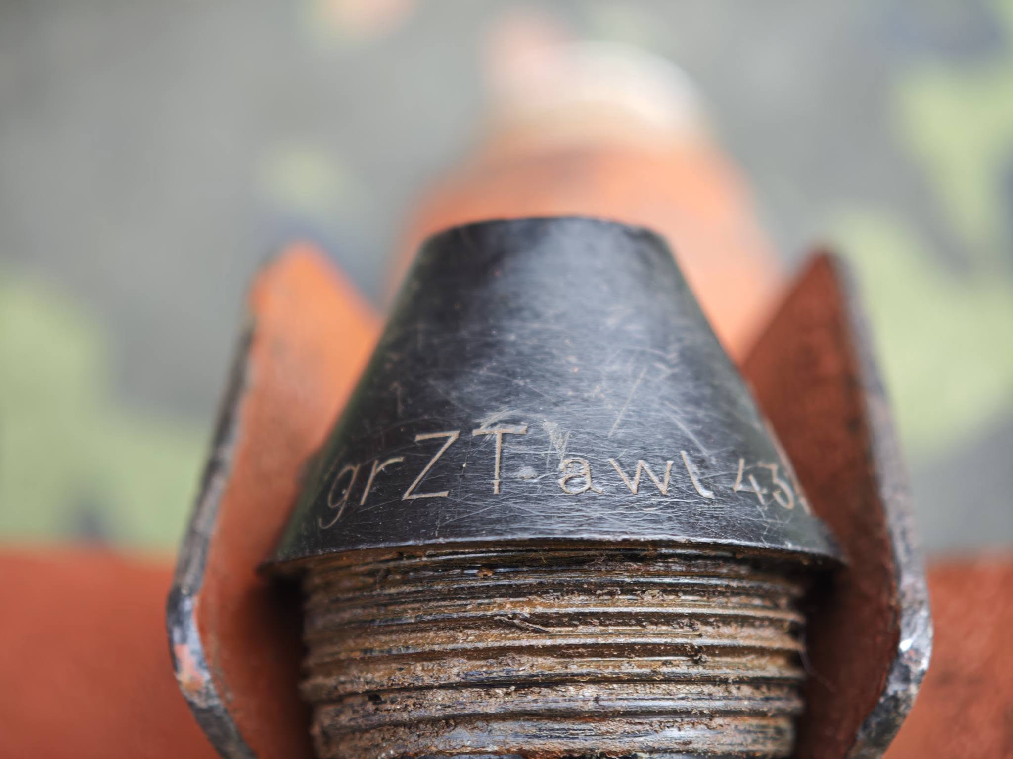 WW2 German 10cm Nb.W.35 Inert Smoke Mortar Round with Transport Container – Complete Set