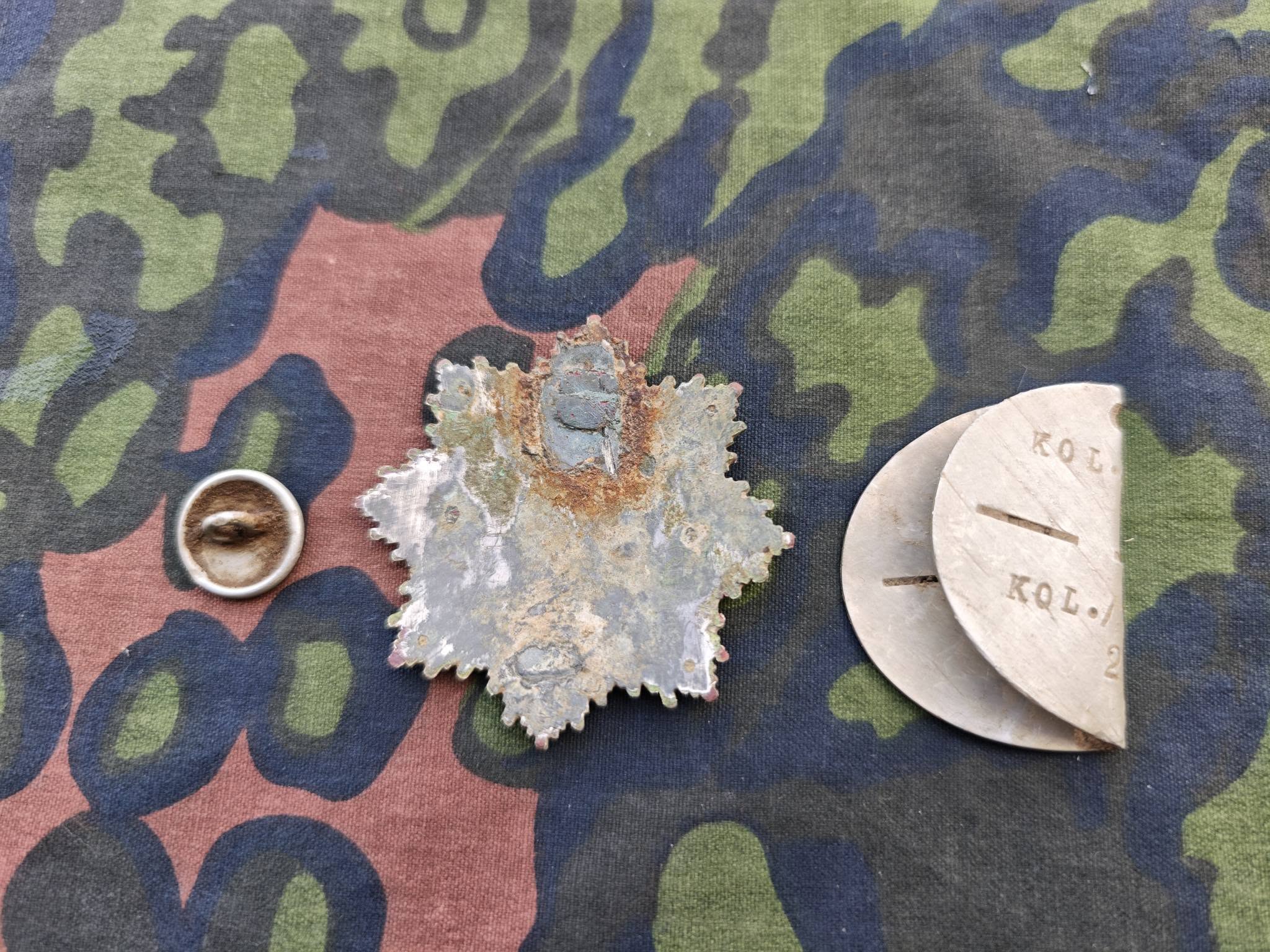 German DKIG Fragment with Kol. Bau. 3 Identification Tag
