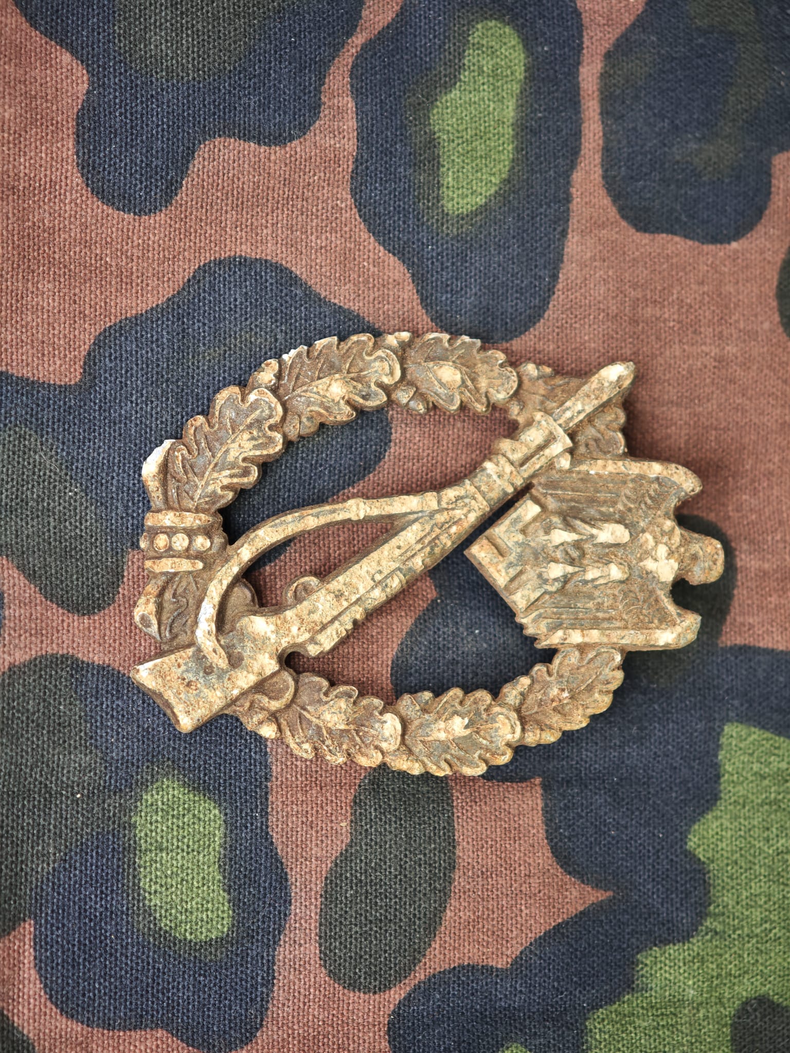 Original German Infantry Assault Badge (Infanterie-Sturmabzeichen, IAB