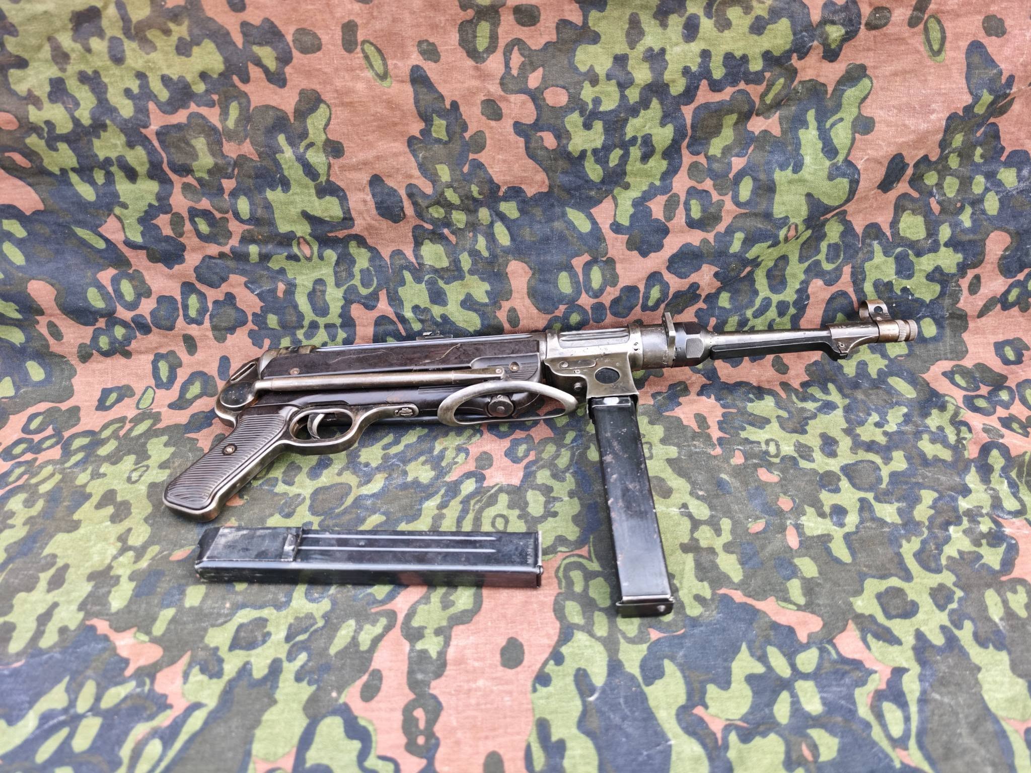 German MP38/MP40 Submachine Gun – Deactivated