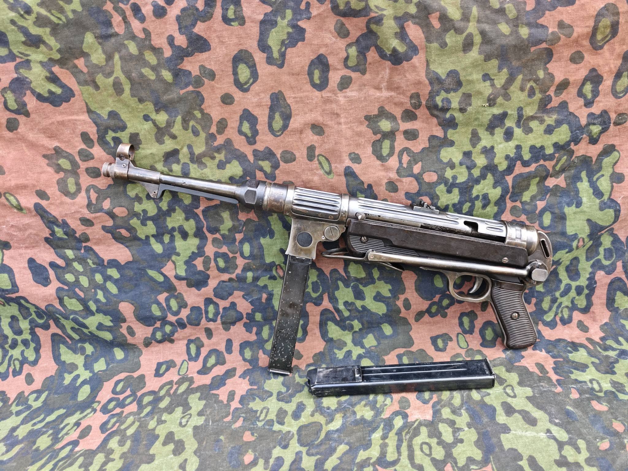 German MP38/MP40 Submachine Gun – Deactivated