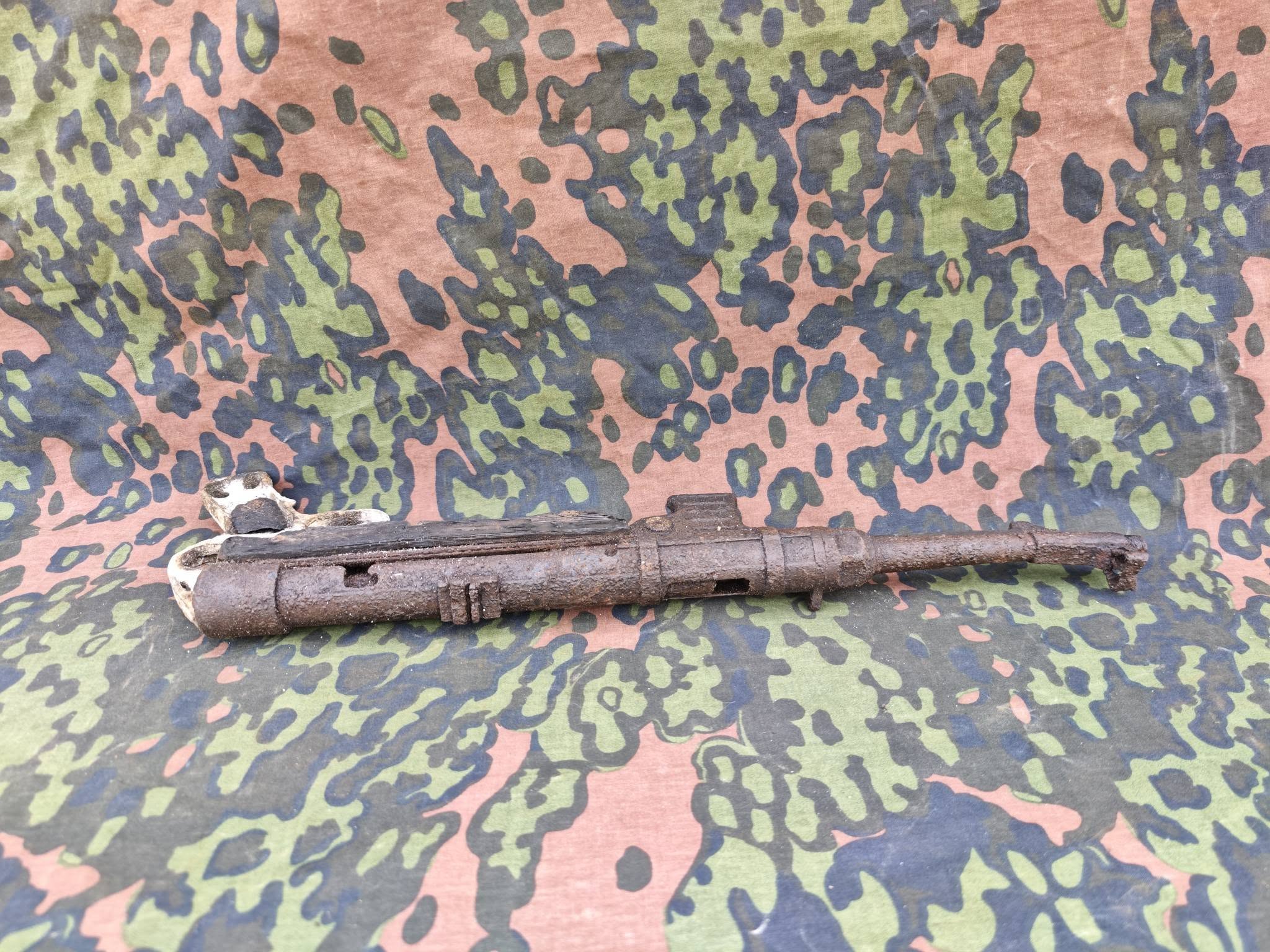 Relic MP40 Submachine Gun with Early MP38 Aluminium Grip Frame