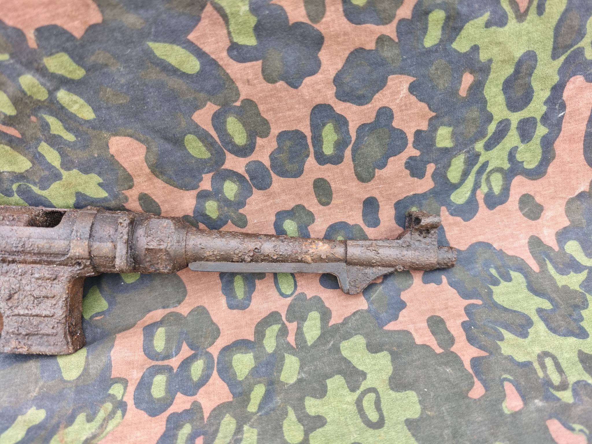 Relic MP40 Submachine Gun with Early MP38 Aluminium Grip Frame