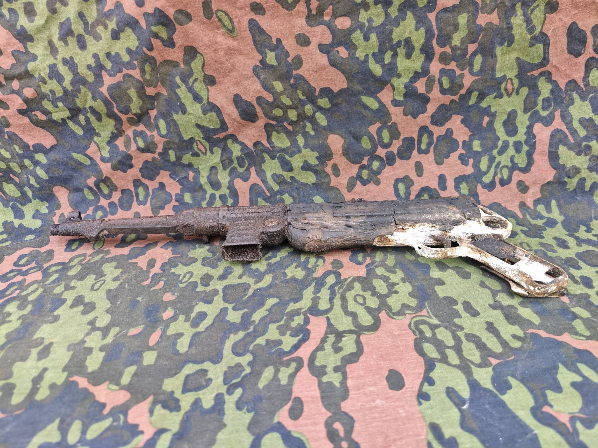 Relic MP40 Submachine Gun with Early MP38 Aluminium Grip Frame