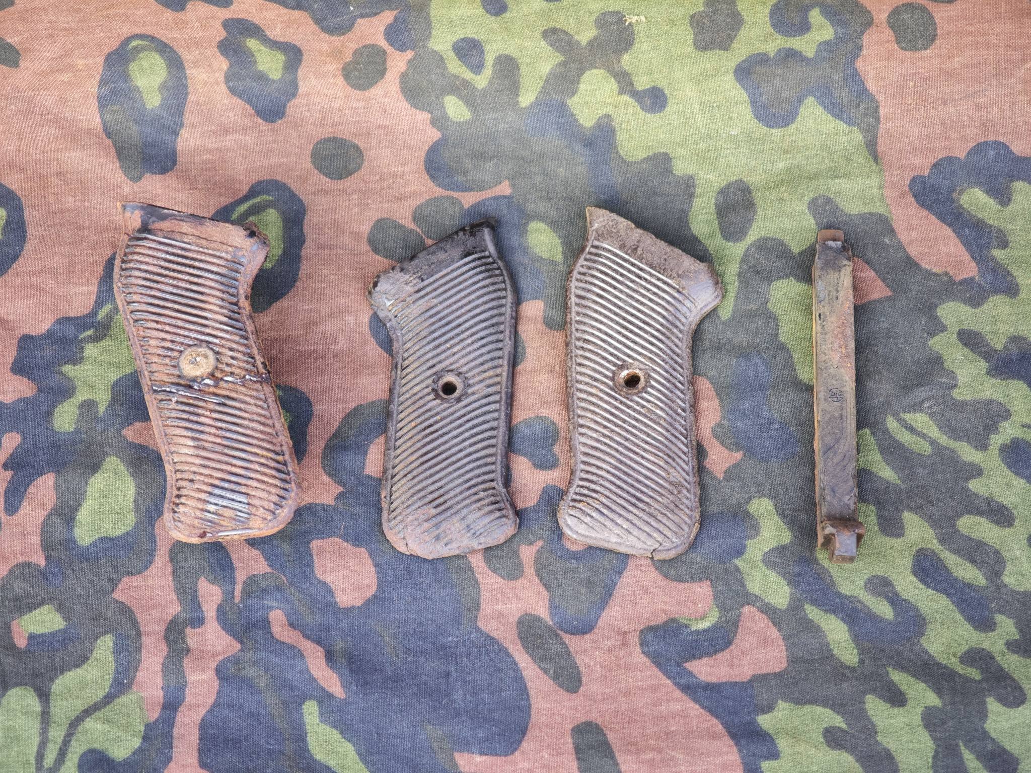 Original German WW2 MP40 Bakelite Grip Panels & Handguard