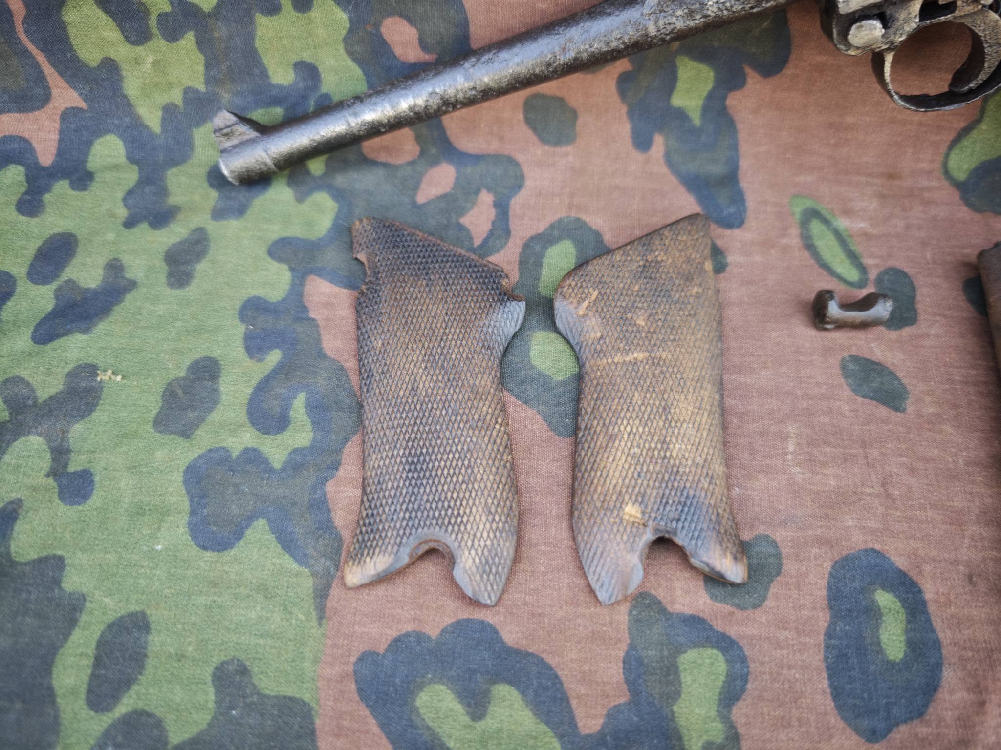 WWII German Artillery Luger P08