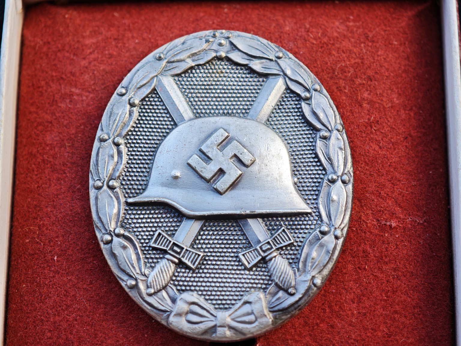 WWII Silver Wound Badge – Maker 65 with Presentation Case